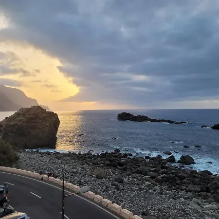 In - Beautiful Sunsets From The Balcony El Roque Guest house *